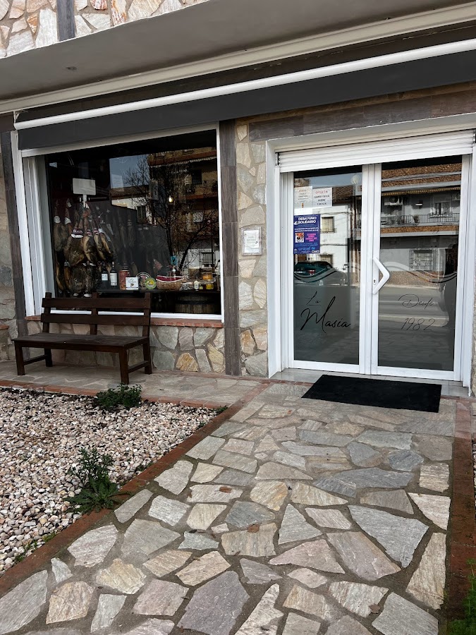 Jamones La Masía (Sabor a Sierra)