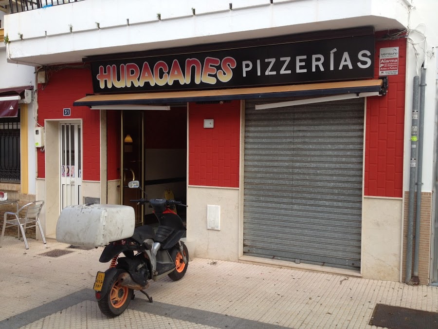 PIZZERIA HURACANES