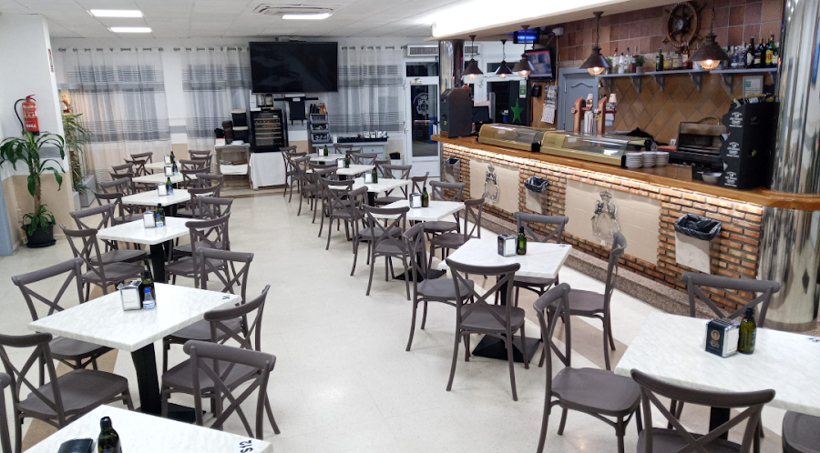 Cafeteria restaurante club deportivo náutico Saladillo