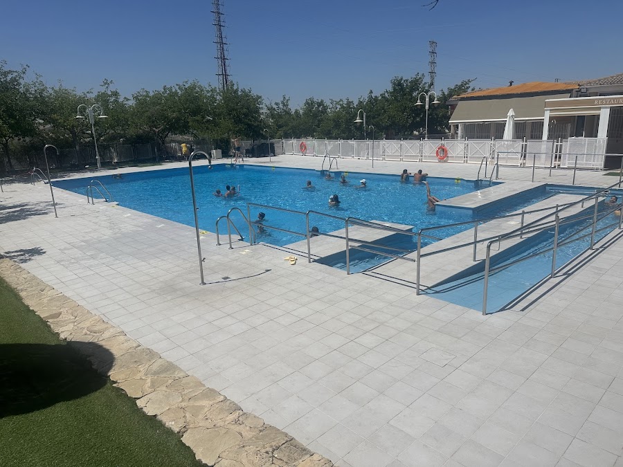 Piscina Municipal Santiago de Calatrava