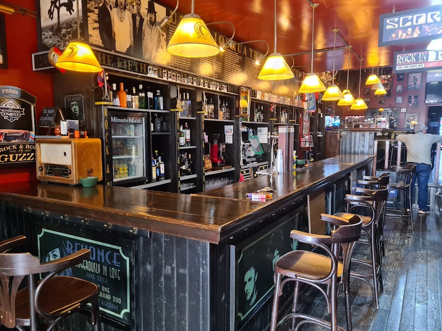 Pub Guzzi Rock and Roll